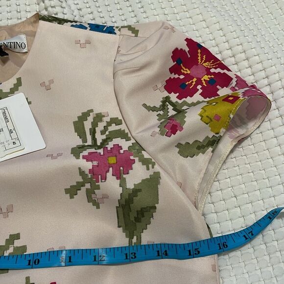 NEW- Valentino- 40 - Picture 6 of 7